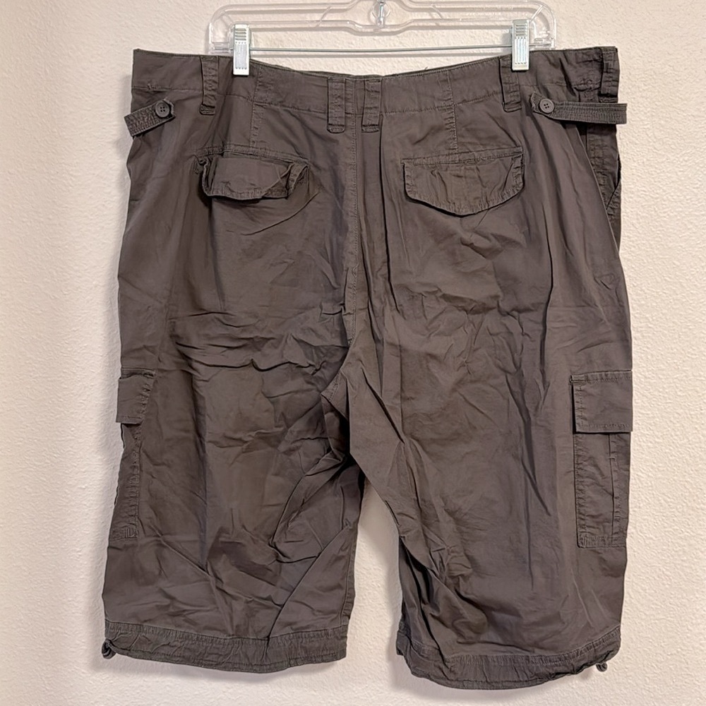 Angel Kiss Gray Cargo Shorts, size 18 - Picture 3 of 11